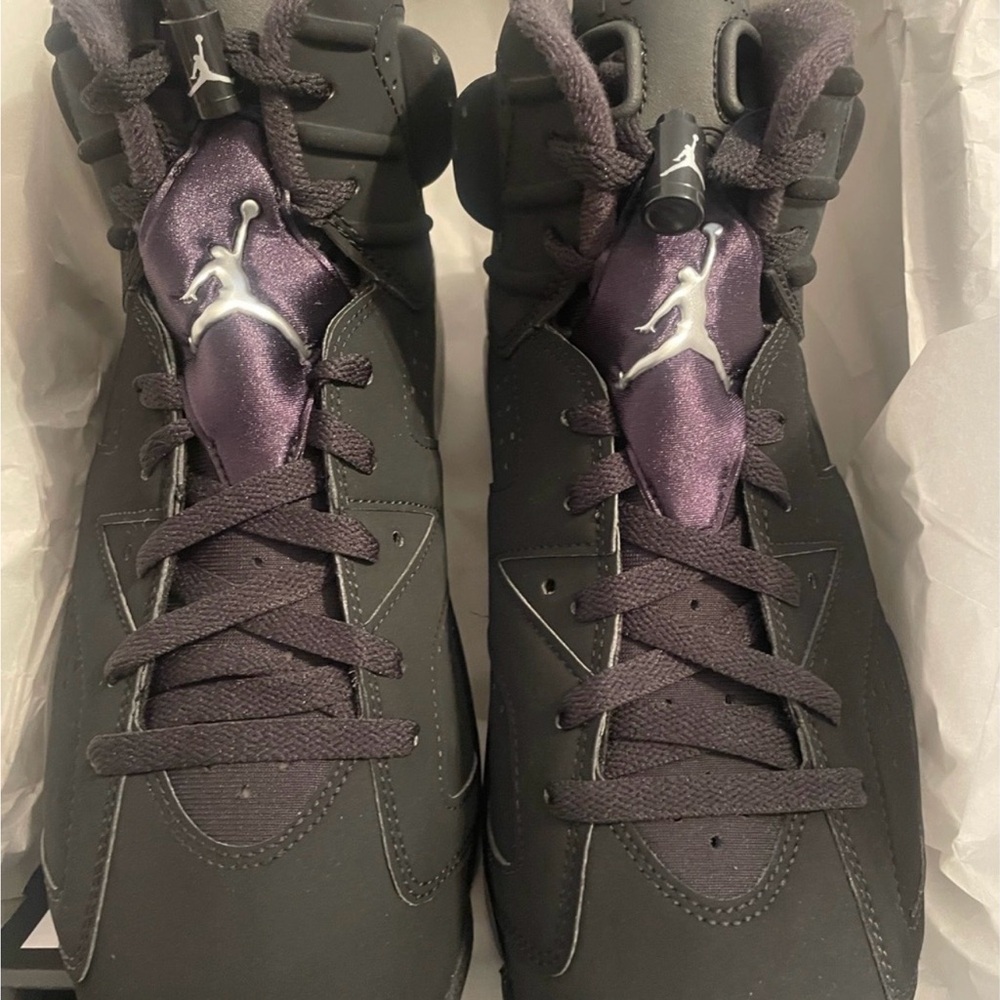 Jordan 6 Retro Men's Black and Gray Sneakers